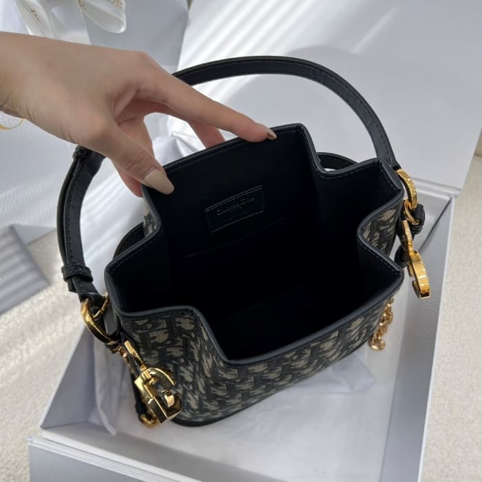 7587b53a6dddf5f0067f26fc5ed0fa89_1759061256_3918.jpg 7587b53a6dddf5f0067f26fc5ed0fa89_1759061256_3918.jpg