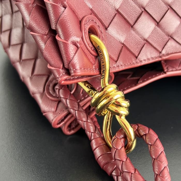 d637e0cd7286571357ae242dc83905d3_1759217939_704.jpg d637e0cd7286571357ae242dc83905d3_1759217939_704.jpg