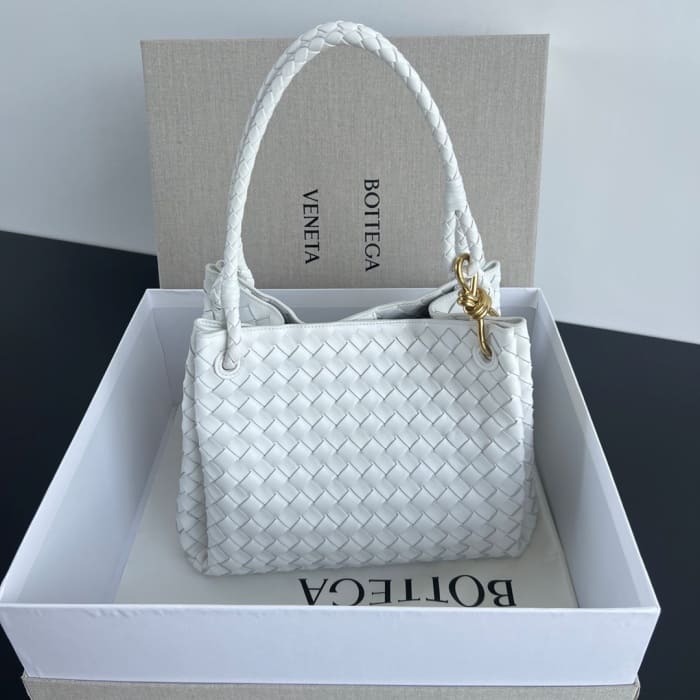 d637e0cd7286571357ae242dc83905d3_1759218731_2072.jpg d637e0cd7286571357ae242dc83905d3_1759218731_2072.jpg