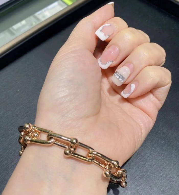 e61014715faac28c7548b68b2006dfba_1758879850_0339.jpg e61014715faac28c7548b68b2006dfba_1758879850_0339.jpg