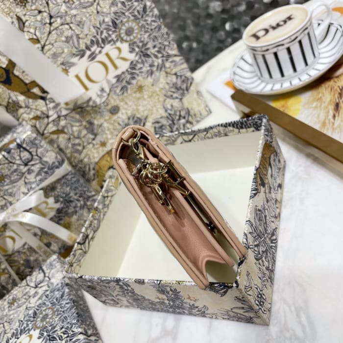 f6265ce015f2fa53913f43265d718622_1764486408_678.jpg f6265ce015f2fa53913f43265d718622_1764486408_678.jpg