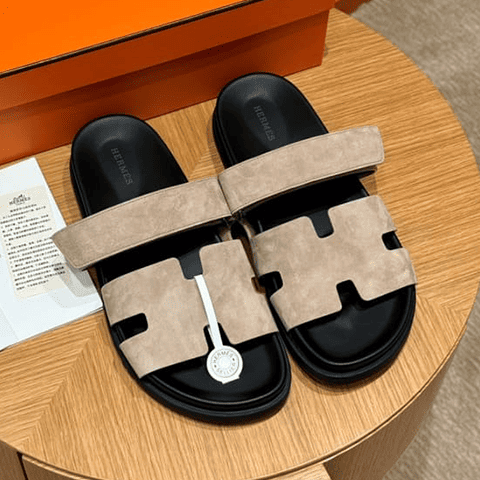 에르메* 스웨이드 샤모아 시프레 샌들