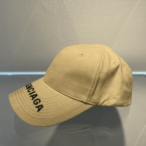 발렌시아가 자수로고 볼캡 모자