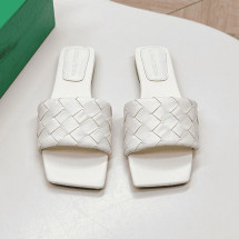 보테가 뮬 플랫 샌들 슬리퍼
