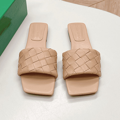 보테가 뮬 플랫 샌들 슬리퍼
