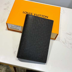 루이비* 사피아노 여권지갑 M64503