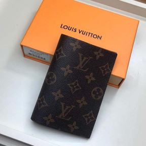 루이비* 모노그램 여권지갑 M64502