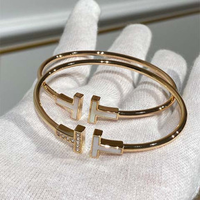 티파니 더블 T 와이어 팔찌