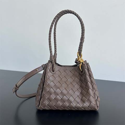 보테가 안디아모 파라슈트 숄더백 스몰 796569