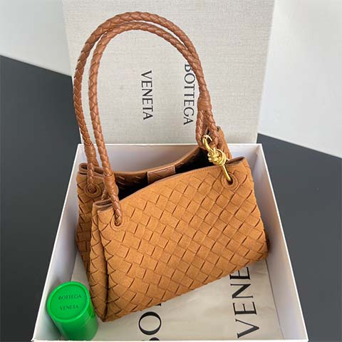 보테가 안디아모 파라슈트 숄더백 미듐 835921