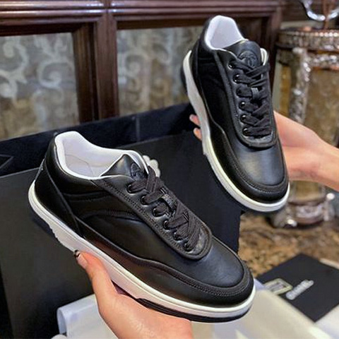 램스킨 블랙 스니커즈