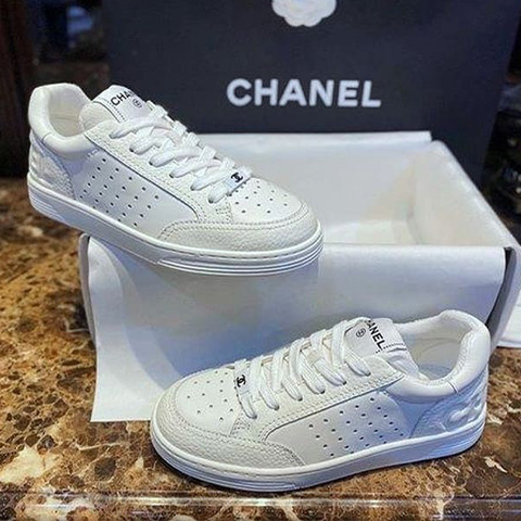 화이트 테니스 스니커즈