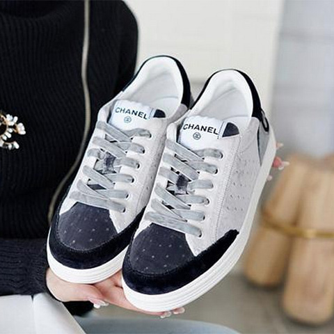 백로고 벨벳 카프스킨 스니커즈