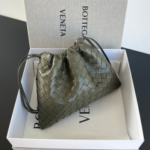 보테가 인트레치아토 더스트백 미듐 796728