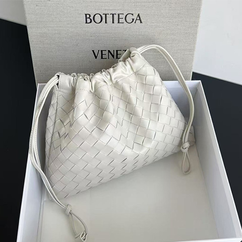 보테가 인트레치아토 더스트백 미듐 796728