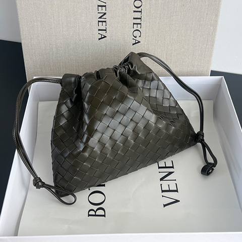 보테가 인트레치아토 더스트백 미듐 796728