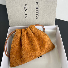 보테가 인트레치아토 스웨이드 더스트백 미듐 796728