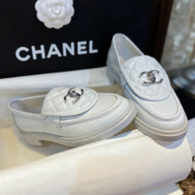 CC로고 퀄팅 페이턴트 턴락 블랙 로퍼