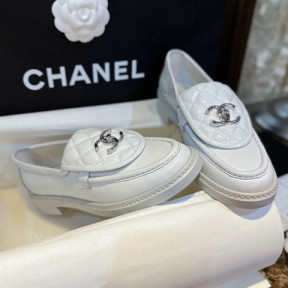 CC로고 퀄팅 페이턴트 턴락 블랙 로퍼