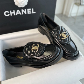 CC로고 퀄팅 페이턴트 턴락 블랙 로퍼