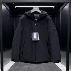 프라다 트라이앵글 삼각로고 다운 방수 패딩 자켓