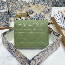 디올 까나쥬 페이던트 레이디 반지갑